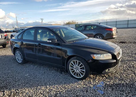 2010 Volvo S40 2.4I из США, поврежденный, VIN YV1390MS5A2491907